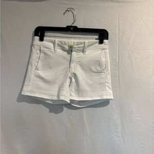 AMERICAN EAGLE AUTFITTERS